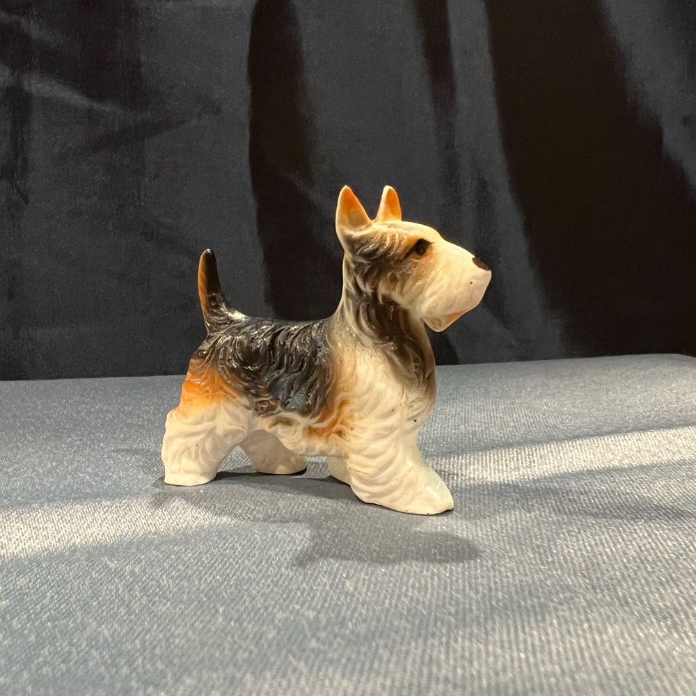 Vintage EUC Miniature Collectible Dog Schnauzer Scottie Terrier Figurine 🐕 🧡